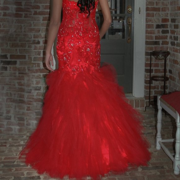 Jasz Couture Designer Gown - Picture 5 of 6